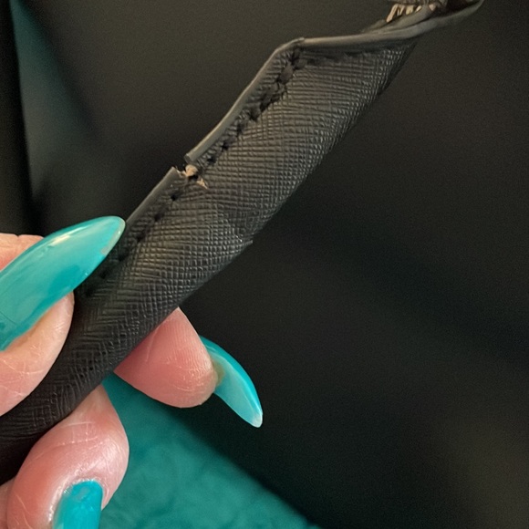 Guess black purse - Picture 4 of 4